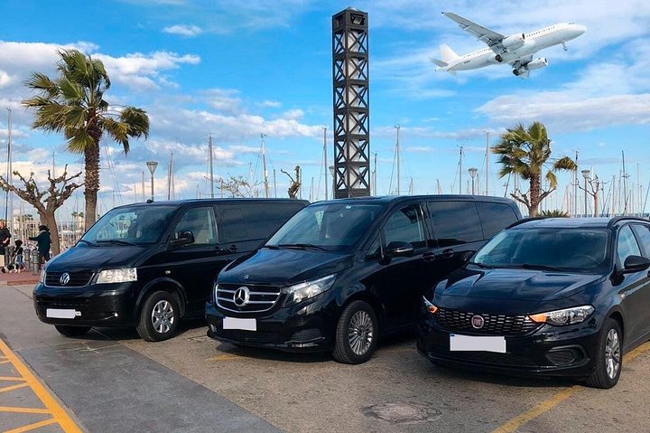 New York LaGuardia Airport (LGA) To Philadelphia - Round-Trip Private Transfer - thumb 1