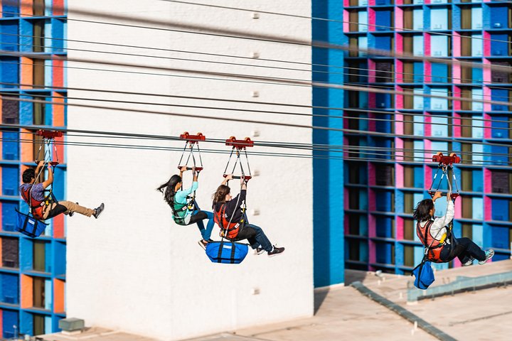 Fly LINQ Zipline At The LINQ - thumb 0