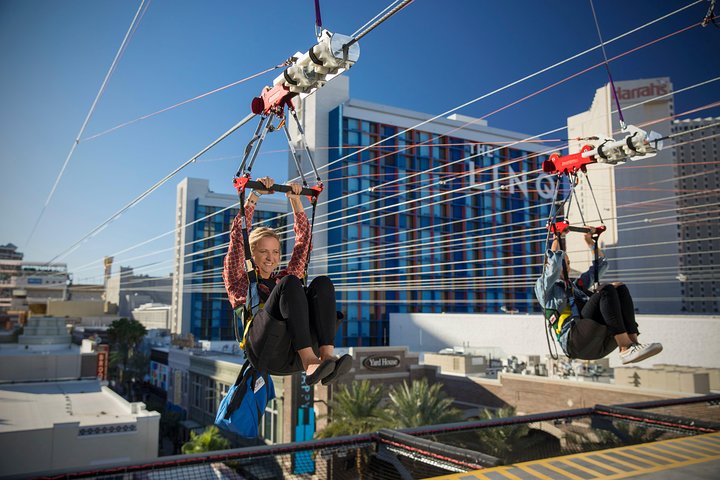 Fly LINQ Zipline At The LINQ - thumb 2