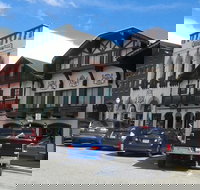 Private Scenic Mountains and Waterfalls Day Tour - Accommodation Rooms